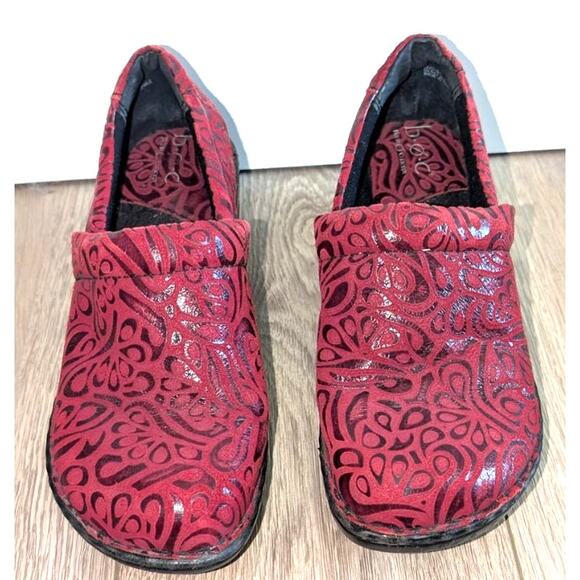 BOC Born Concept Peggy Clogs Tooled Leather Swirled Red Black 8.5 - Picture 4 of 10